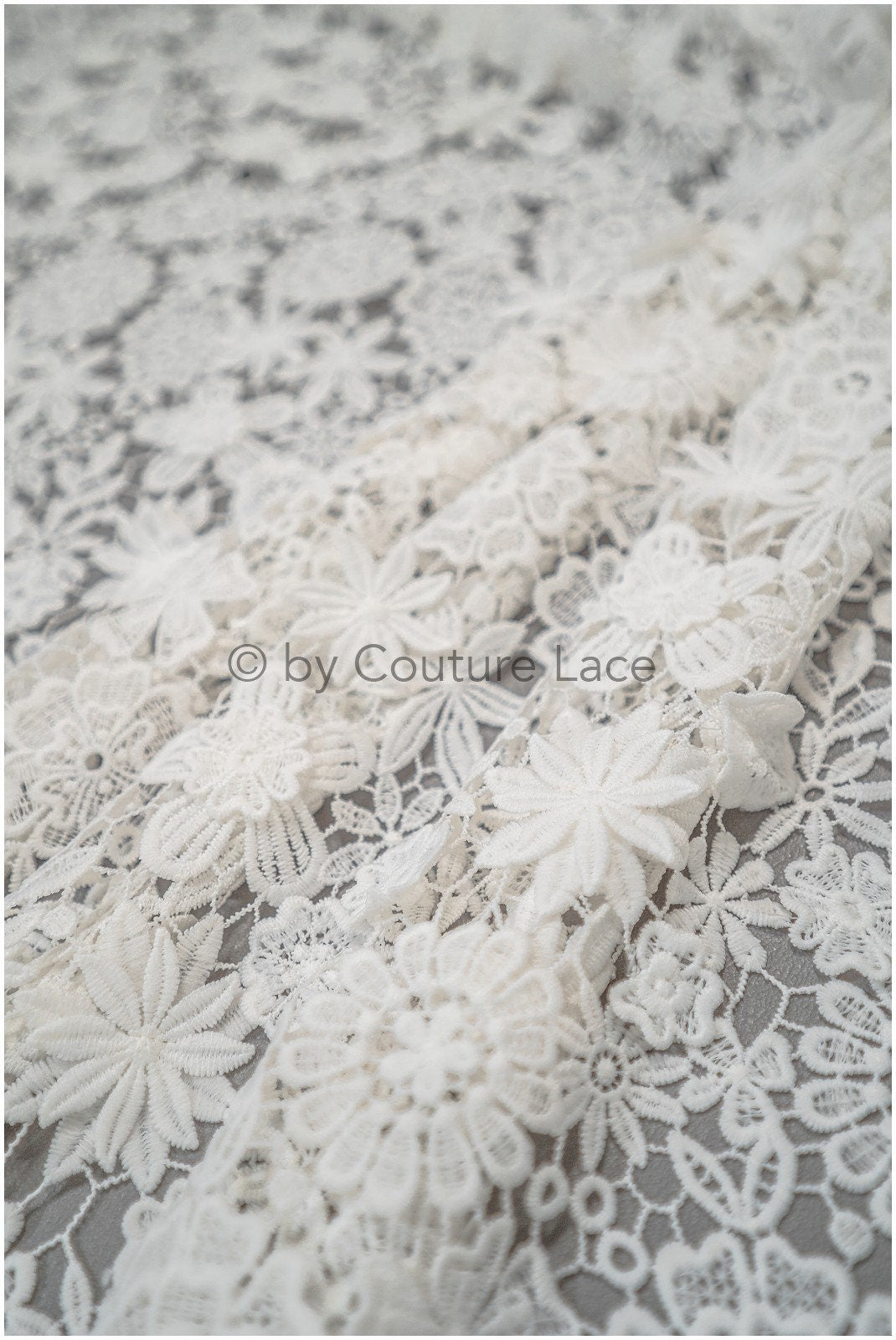 3D Spitzenstoff Off-White/ Guipure Spitzenstoff mit 3D Blüten/ gehäkelter Braut Spitzenstoff mit Blumen/ Boho Spitzenstoff mit 3D Blüten// L20-199B