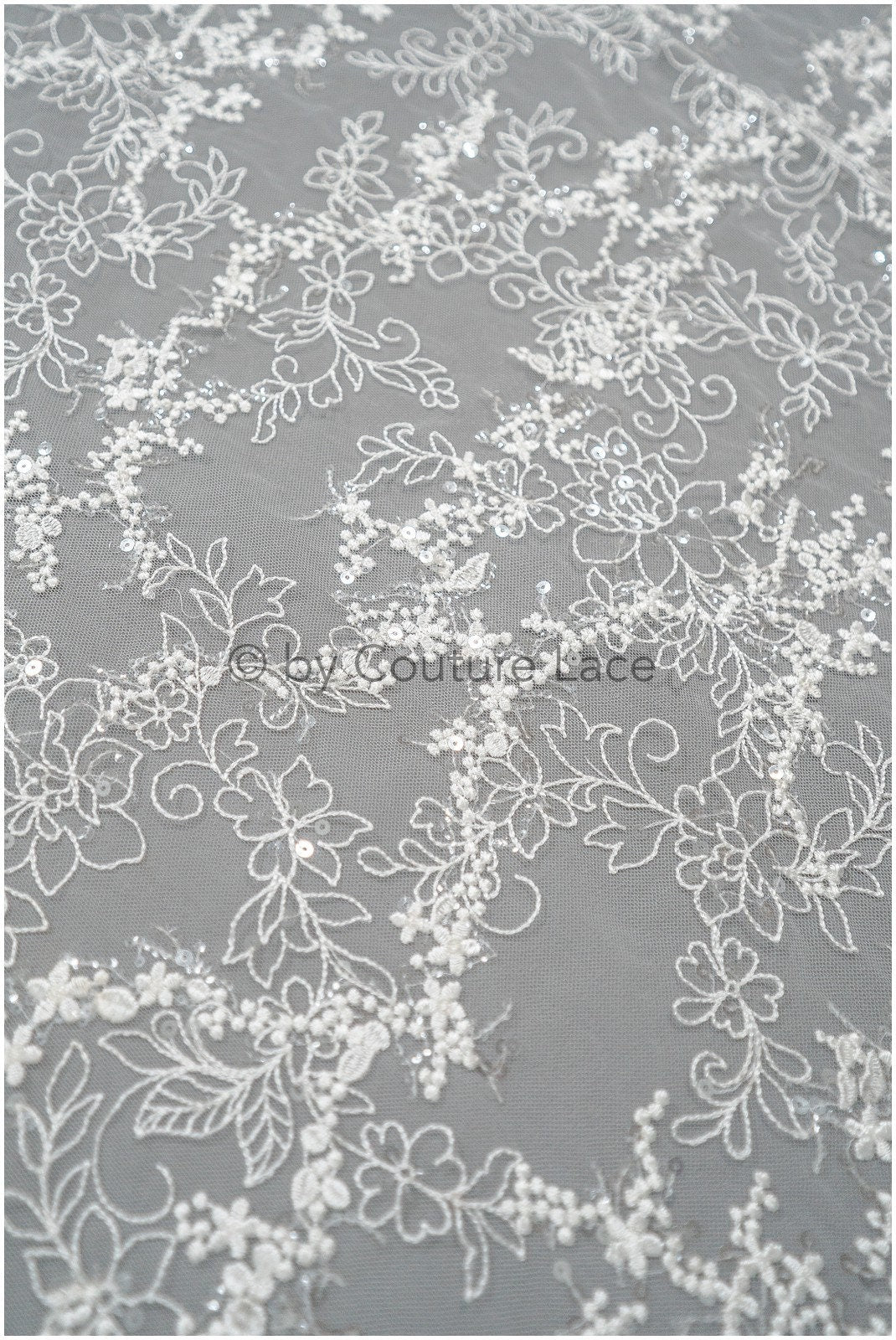 Blumen Spitzenstoff mit Pailletten, Braut spitzenstoff mit kleinen Blumen, Brautblumen spitze, floraler Spitzenstoff für Hochzeitskleid// L20-400