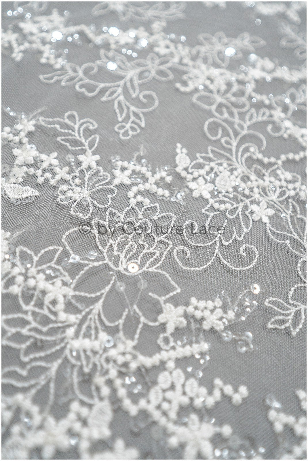 Blumen Spitzenstoff mit Pailletten, Braut spitzenstoff mit kleinen Blumen, Brautblumen spitze, floraler Spitzenstoff für Hochzeitskleid// L20-400