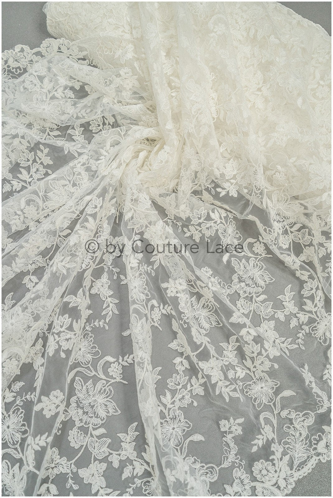 Romantischer Braut Spitzenstoff Off-White/ Braut Spitzenstoff/ Blumenspitze für Brautkleider/ Brautspitze// L20-007NC