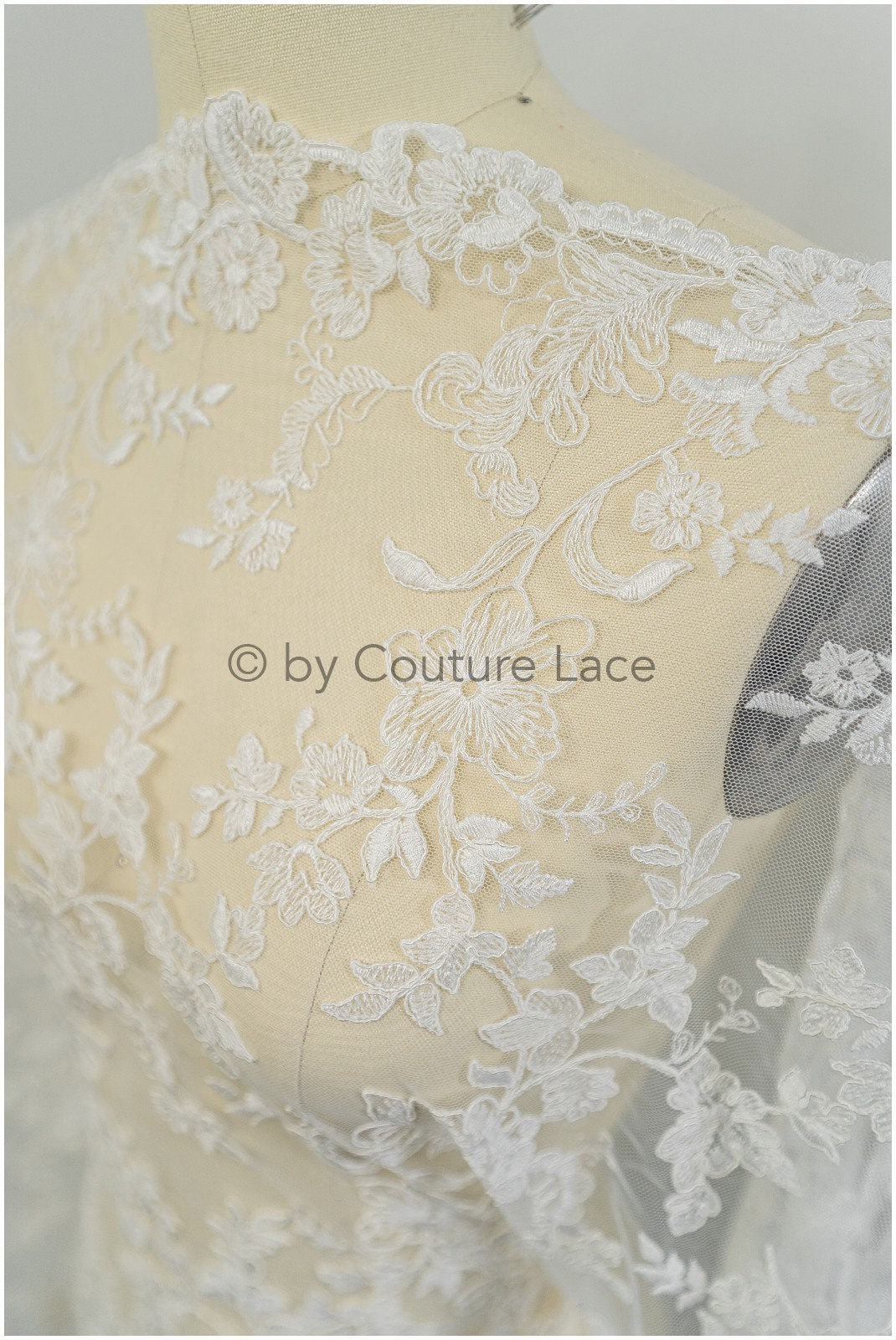 Romantischer Braut Spitzenstoff Off-White/ Braut Spitzenstoff/ Blumenspitze für Brautkleider/ Brautspitze// L20-007NC