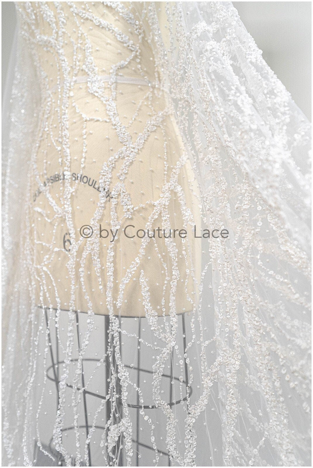 Handperlen Blume Brautspitze Off-White/ Couture Spitzenstoff/ schwere Perlen Hochzeit Spitze/ Designer Couture Spitze/ handgemachte Spitze// L20-355