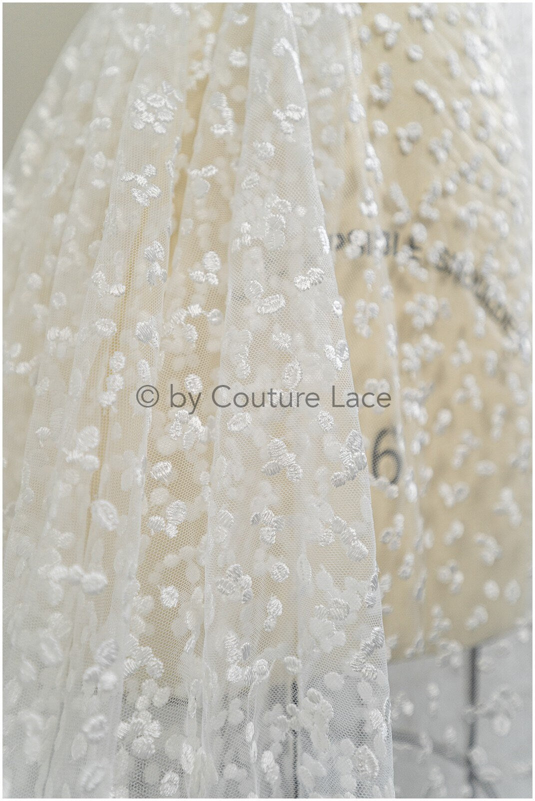 Braut Spitze Stoff mit Polka Dot/ Braut Spitze Off-White/ Braut Dot Spitze/ Brautspitze mit Punkten// L20-397