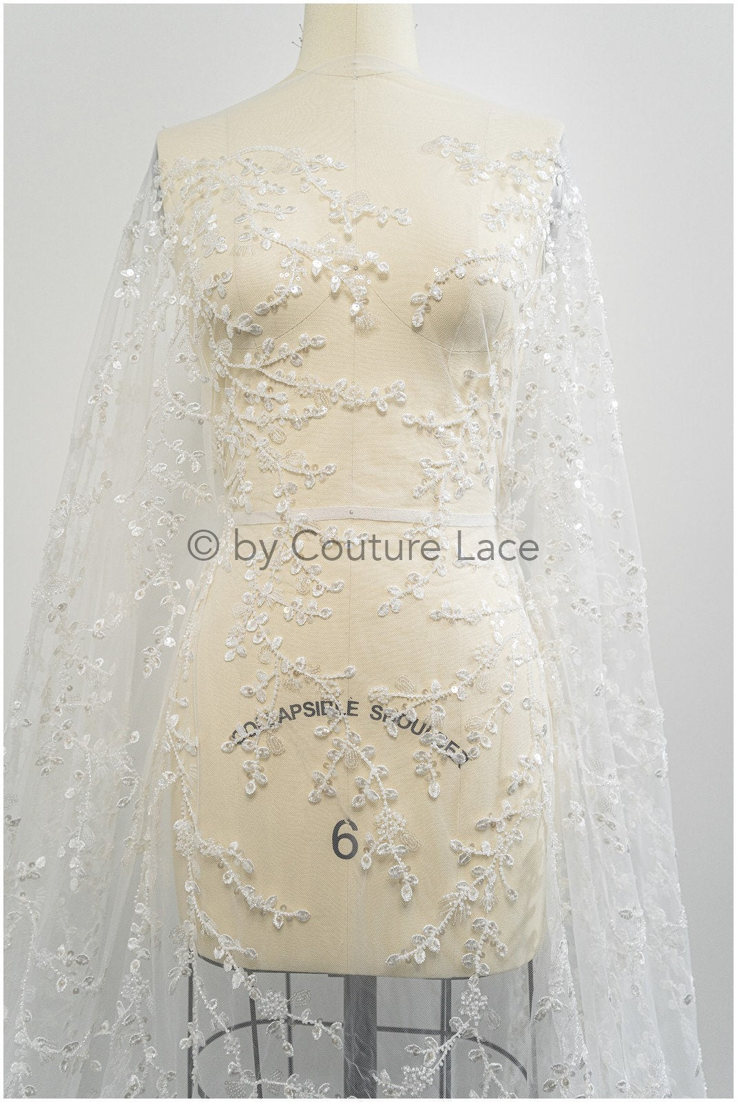 Wunderschöner Perlen Spitzenstoff Off-White/ Couture Spitzenstoff mit Perlen & Pailletten/ Brautspitze mit Ästen & Blättern// L20-399