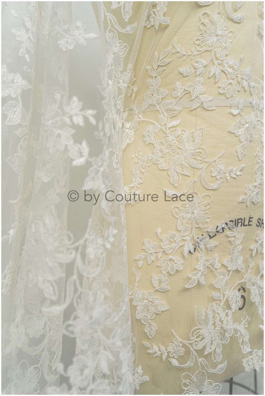 Romantischer Braut Spitzenstoff Off-White/ Braut Spitzenstoff/ Blumenspitze für Brautkleider/ Brautspitze// L20-007NC