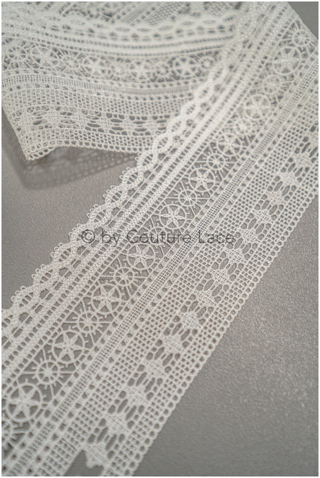 Beautiful crocheted lace trim/ off-white guipure lace/ crocheted bridal lace/ guipure lace trim// T21-133