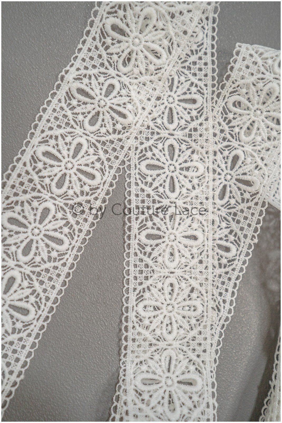 Beautiful crochet lace trim/ Off-white guipure lace trim/ Bridal lace trim/ Guipure lace// T21-131