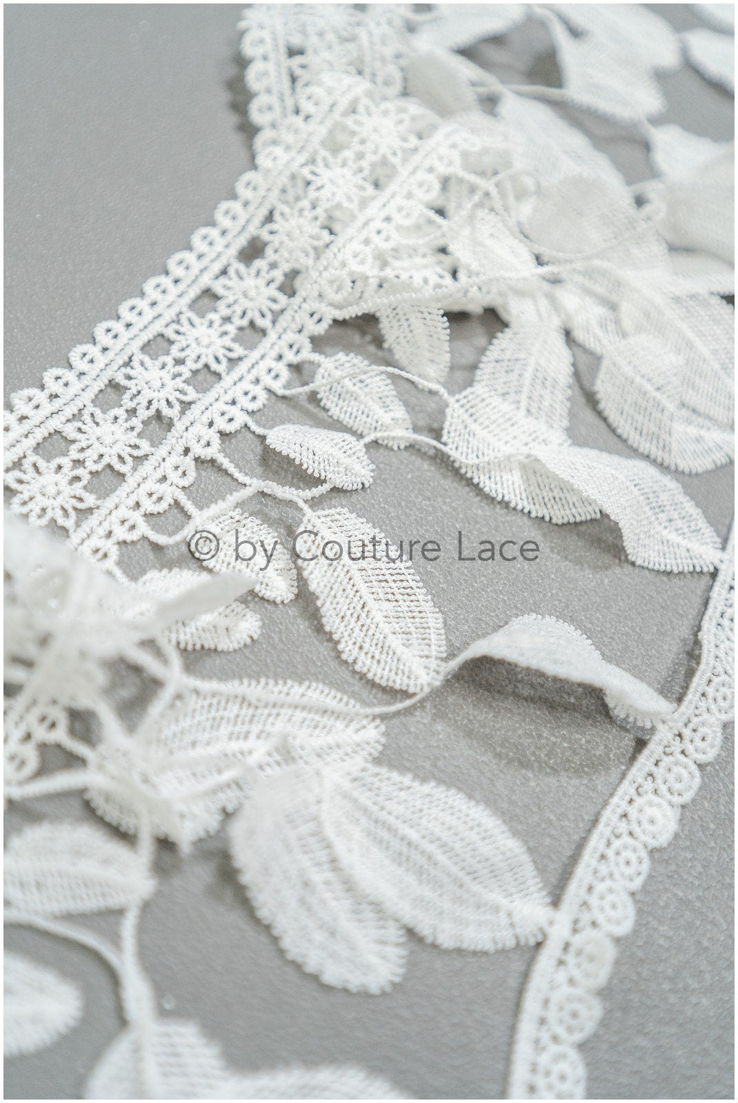 Crochet lace with feather pattern/ Guipure lace trim off-white/ crocheted lace trim for wedding dresses/ feather lace trim// T21-138