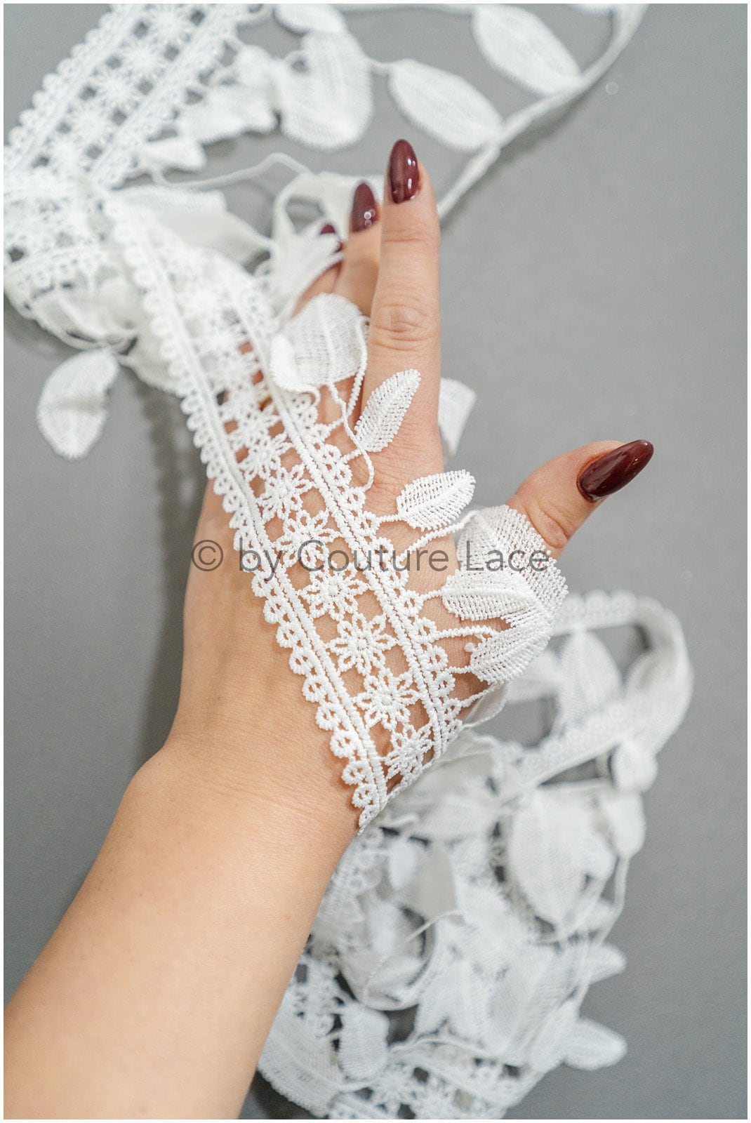 Crochet lace with feather pattern/ Guipure lace trim off-white/ crocheted lace trim for wedding dresses/ feather lace trim// T21-138