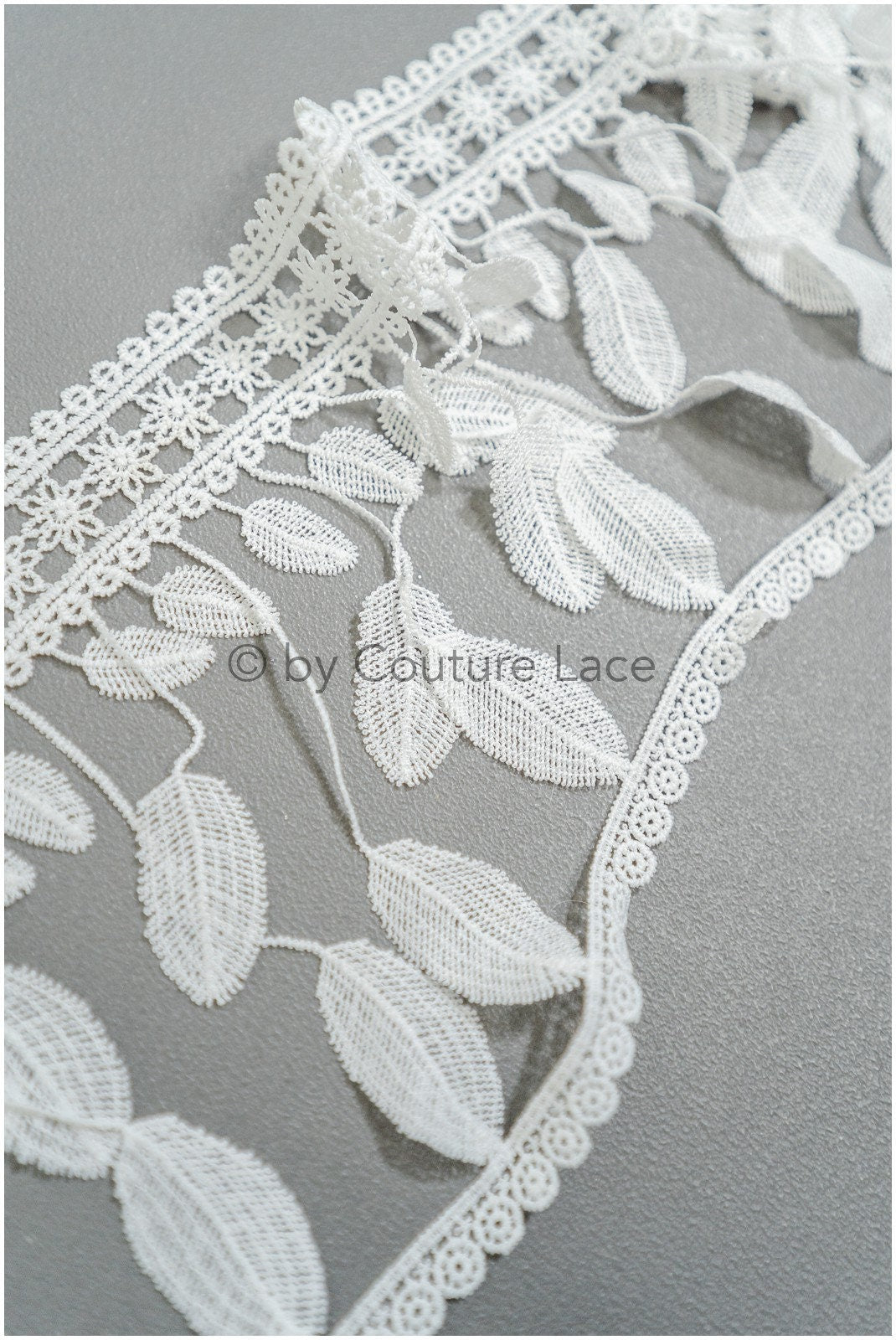 Crochet lace with feather pattern/ Guipure lace trim off-white/ crocheted lace trim for wedding dresses/ feather lace trim// T21-138