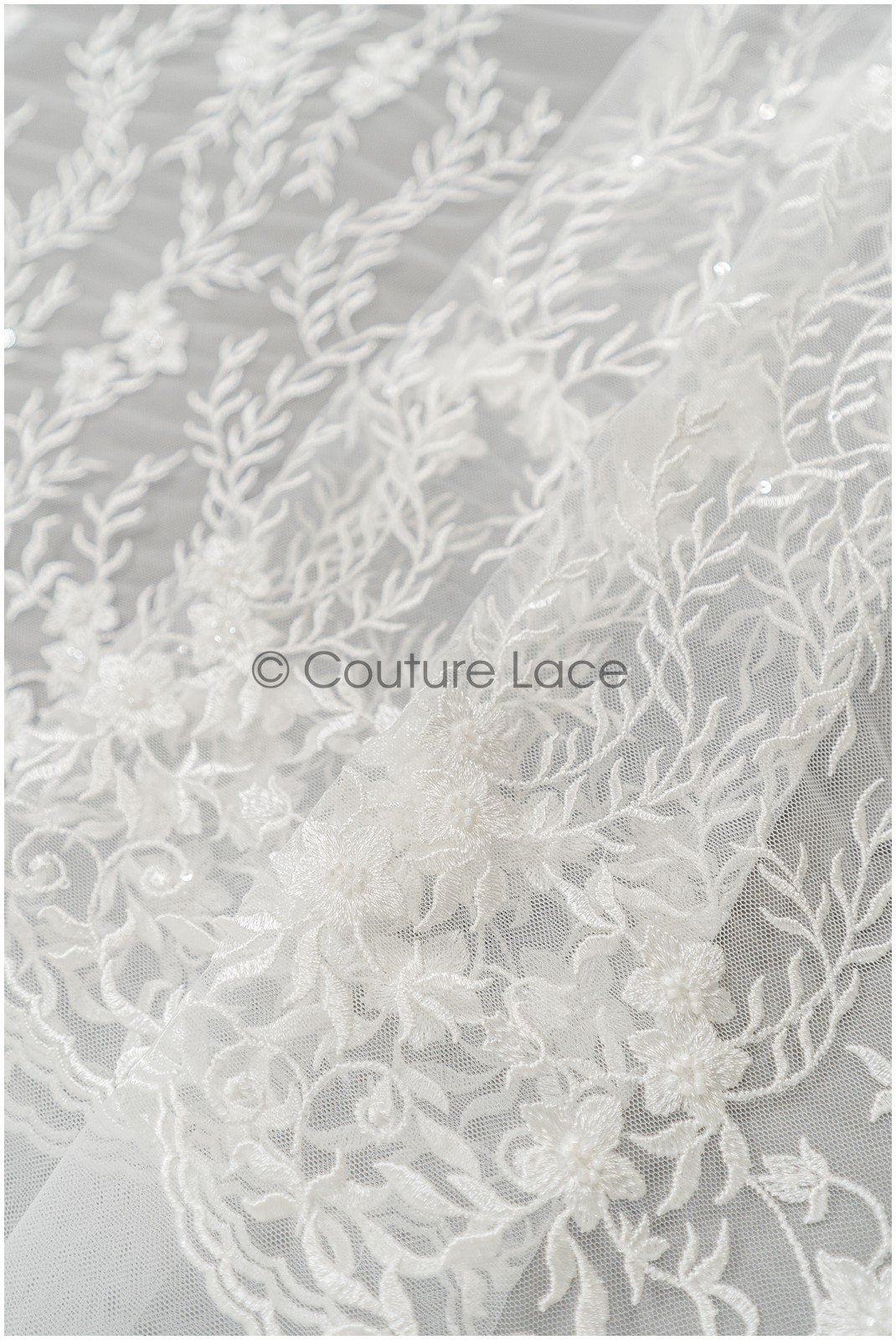 Perlen Brautspitzenstoff Off-White/ Spitzenstoff mit Perlen/ Braut Spitze/ floraler Spitzenstoff// L21-408