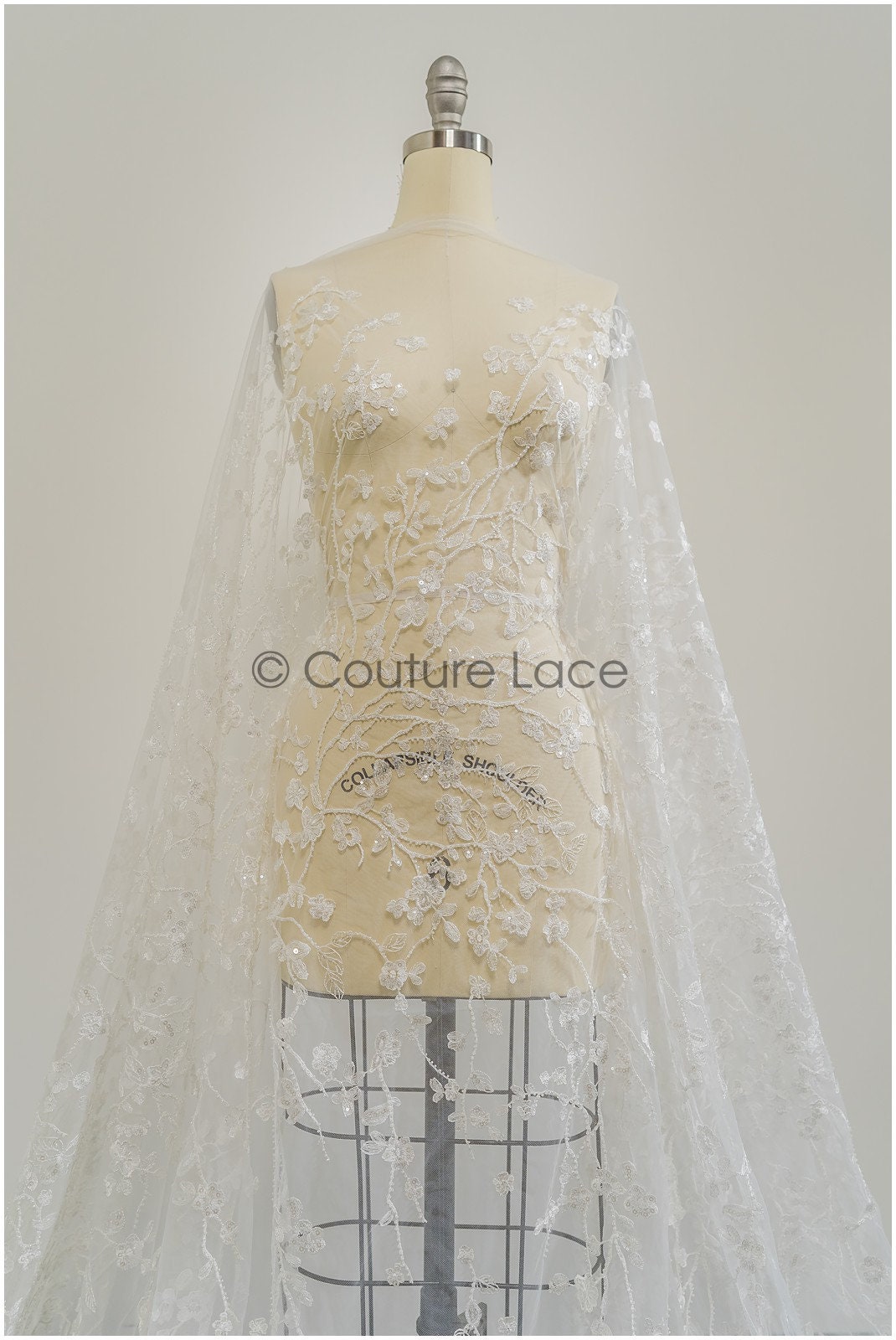 Perlen Spitzenstoff Off-White/ Blumen Spitzenstoff/ Braut Blumenspitze/ Floraler Spitzenstoff/ Brautblumen Spitzenstoff// L21-410