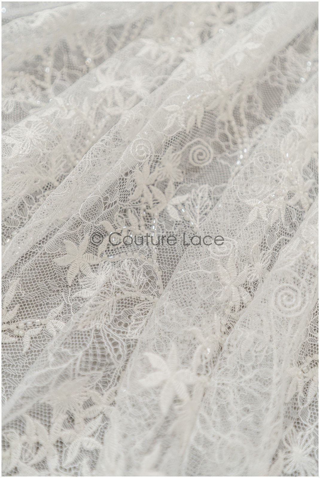 Französischer Spitzenstoff mit Blumenmuster & Perlen/ Blumen Spitzenstoff/ Brautspitze/ Dessous Spitze// L21-411