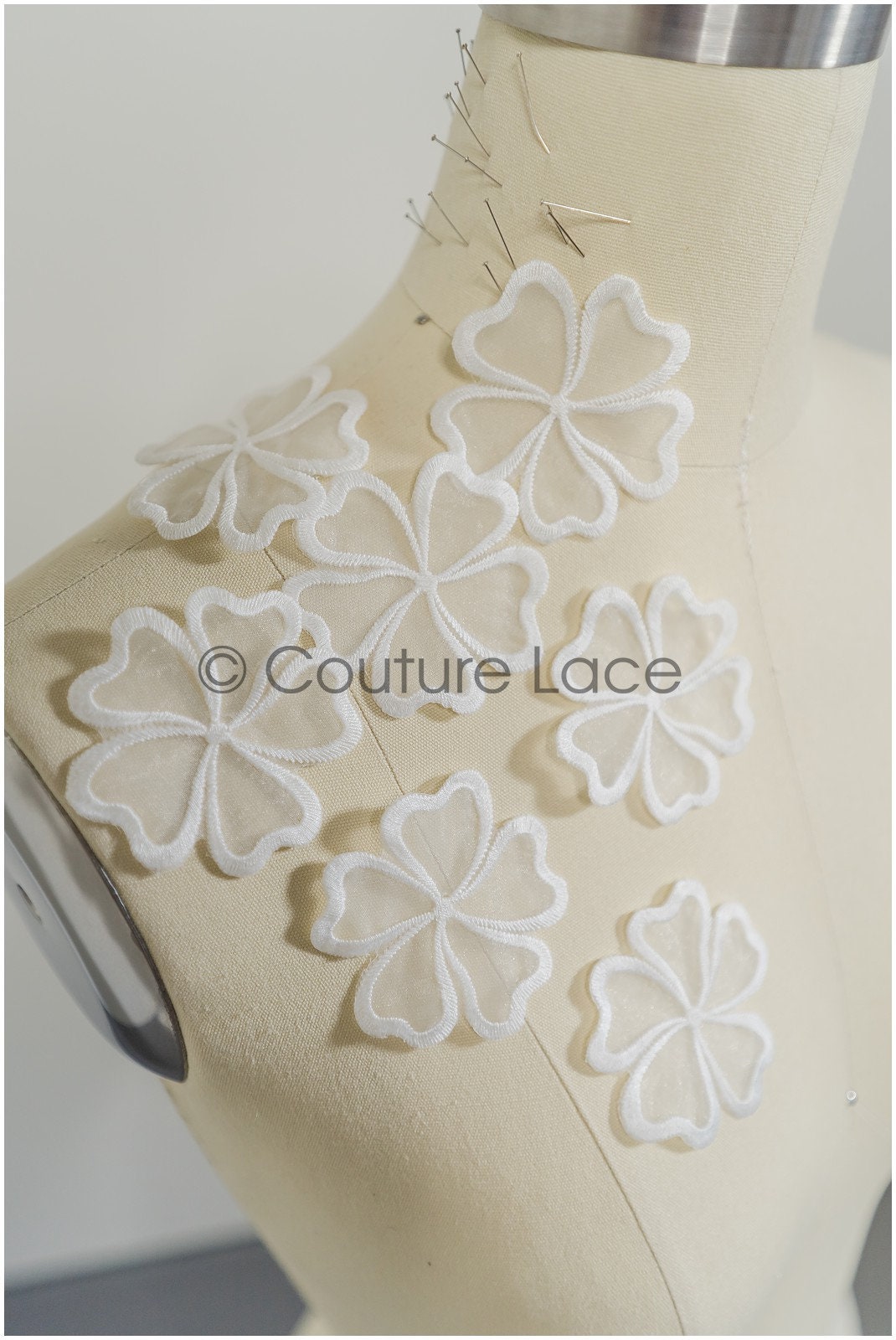 10pcs. 3D lace flowers for sewing on/ 3D flower lace applique/ wedding dress applique/ bridal lace// A21-061C