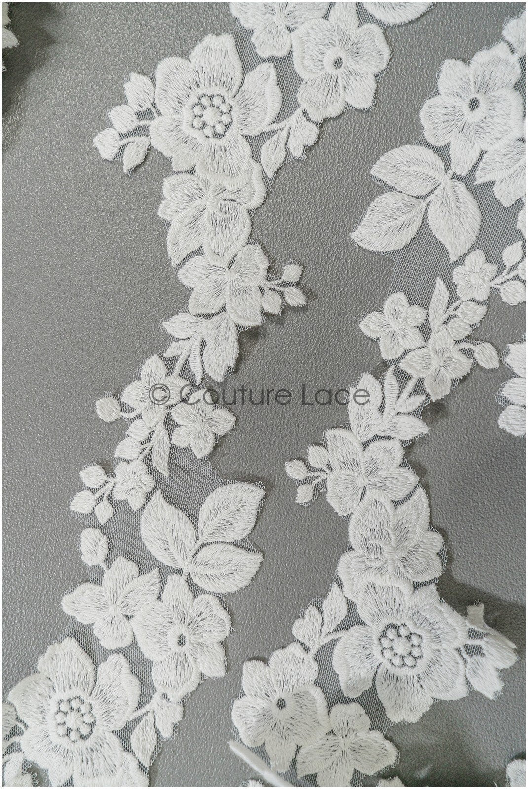 Flower lace trim off-white/ bridal lace trim/embroidered lace trim/ elegant bridal lace/ flower lace trim// T21-143