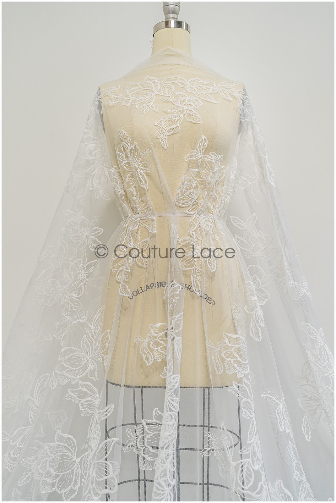 Magnolien Spitzenstoff Off-White/ bestickte Blütenspitze/ Hochzeitskleid Spitze/ weicher Magnolien Spitzenstoff/ Braut Spitzenstoff// L21-045