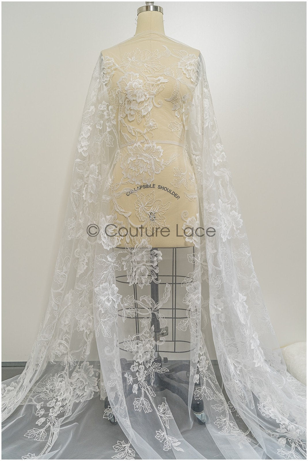Romantischer Blumen Spitzenstoff/ bestickte Blumenspitze Off-White/ Hochzeitskleid Spitze/ Rosen Spitzenstoff/ Braut Spitze// L21-029N