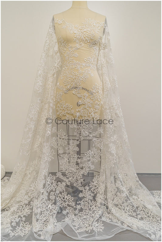 Tela de encaje floral romántica / encaje bordado con flores color marfil / encaje para vestidos de novia / tela de encaje con rosas / encaje para novia // L21-031N