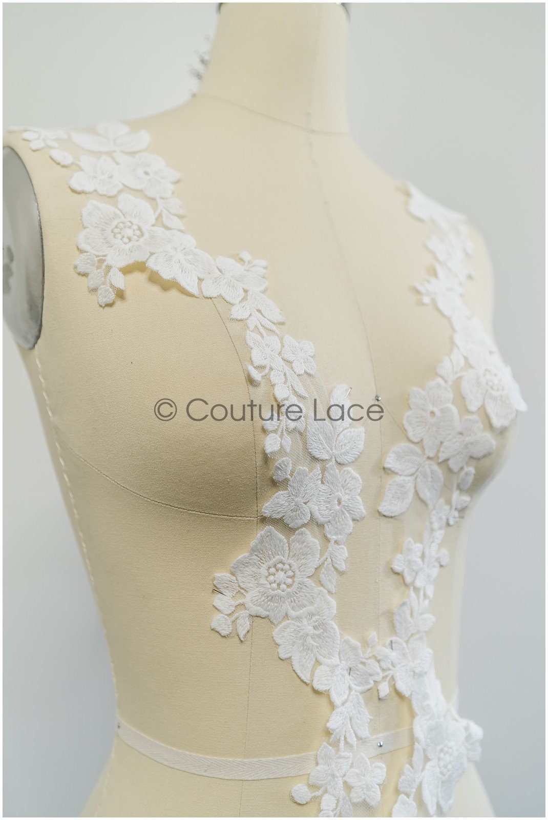 Flower lace trim off-white/ bridal lace trim/embroidered lace trim/ elegant bridal lace/ flower lace trim// T21-143