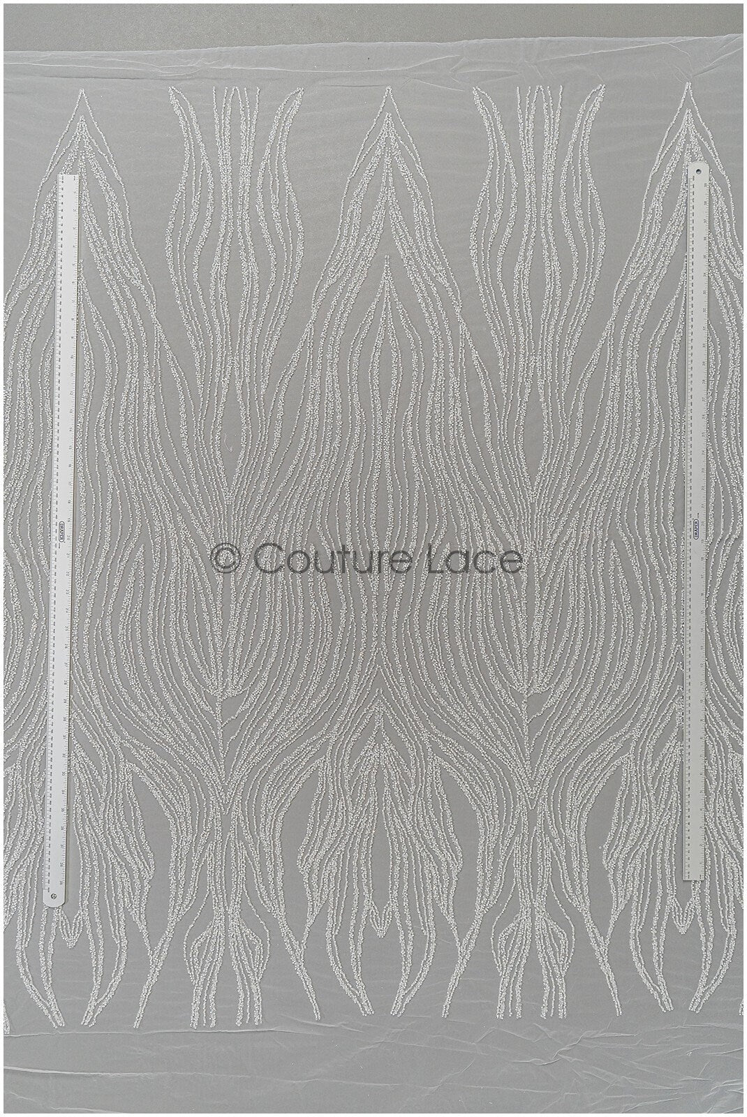 Schwere Perlen Brautspitze Off-White/ Couture Spitzenstoff mit Perlen/ Hochzeitskleid Spitze/ Designer Couture Spitze/ Streifen Spitzenstoff// L19-108