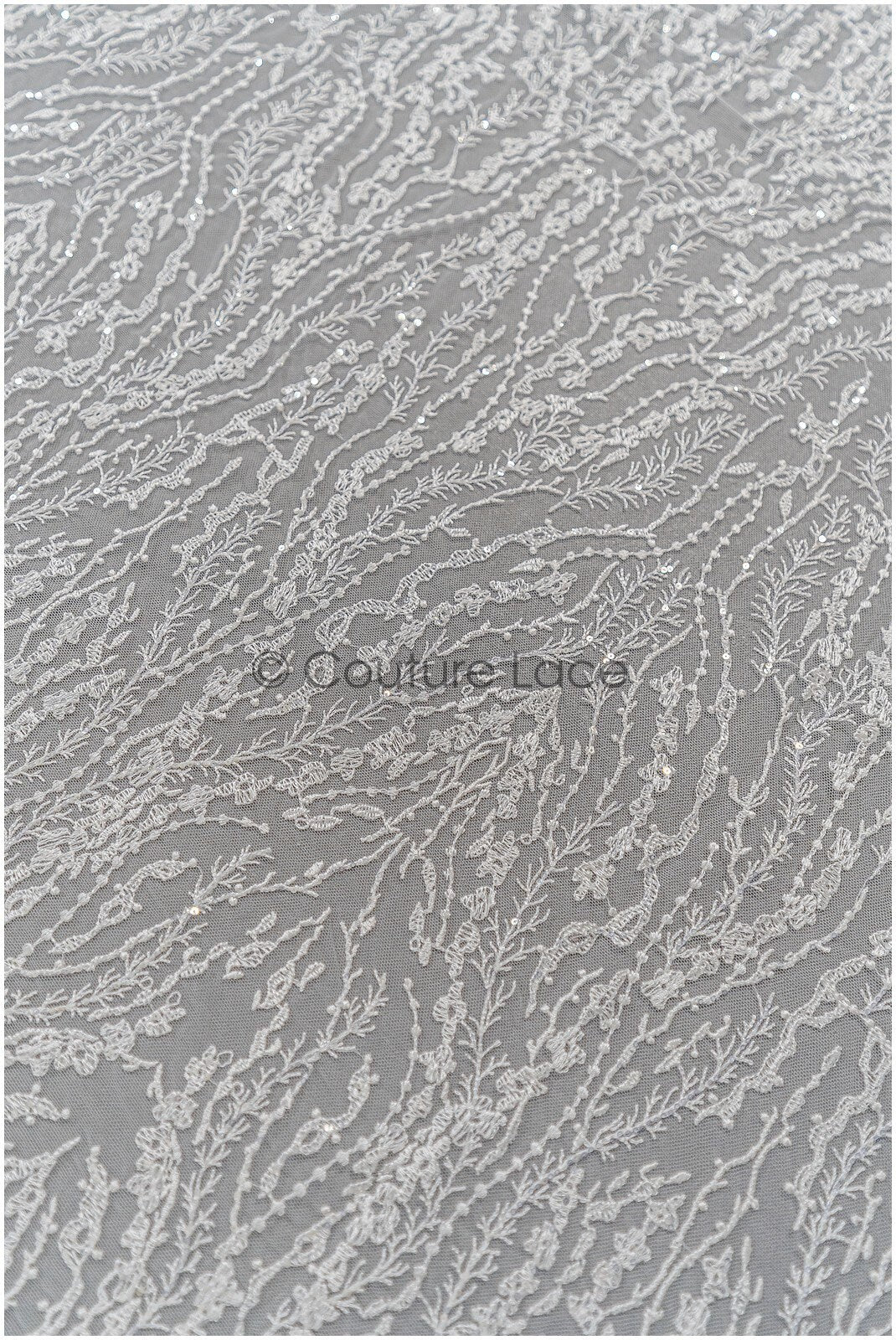 Wellenmuster Brautspitze Stoff/ Braut Spitzenstoff Off-White/ geometrisches Muster/ Spitzenstoff mit Blumen// L20-024N