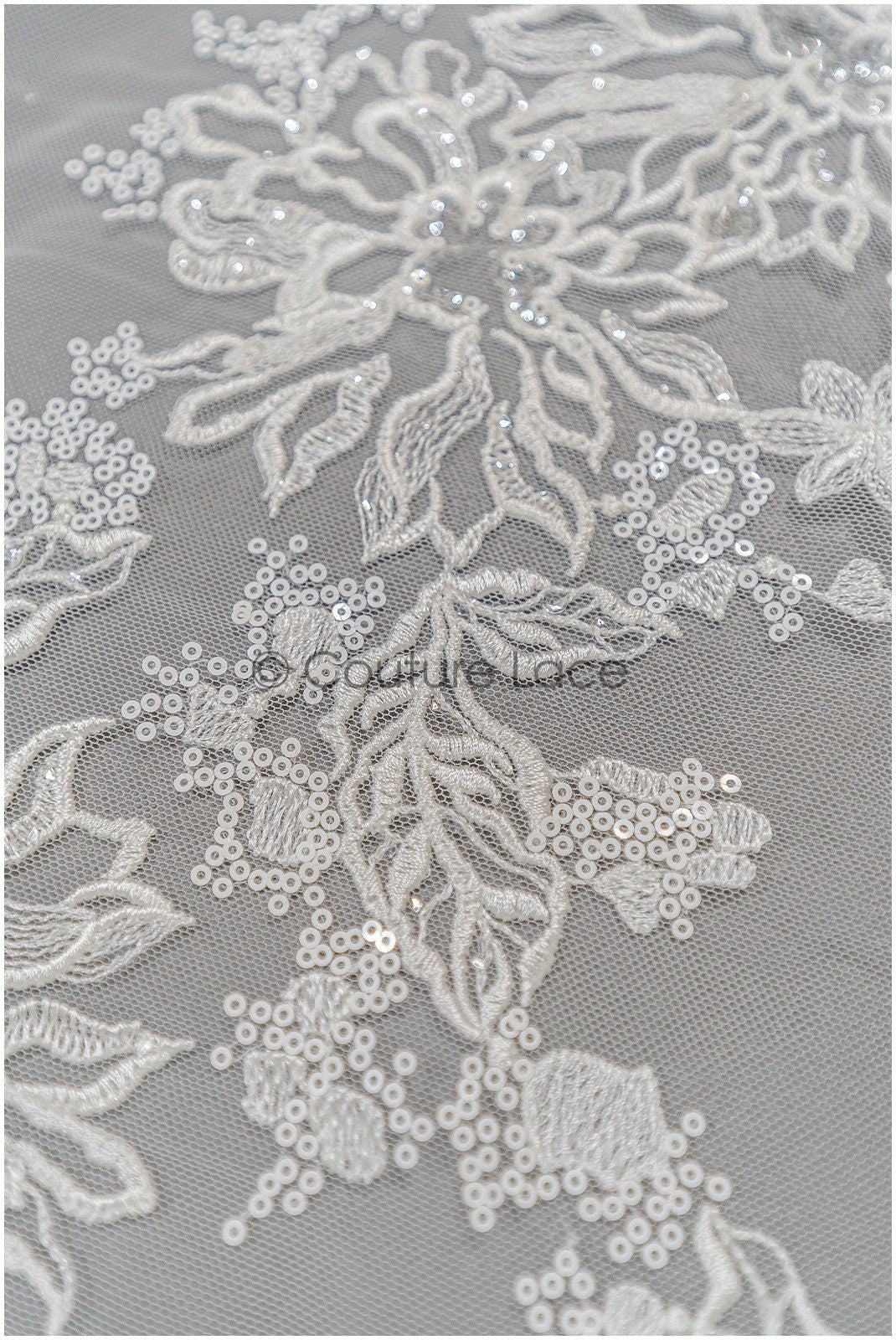 Romantischer Blumen Spitzenstoff/ bestickte Blumenspitze Off-White/ Hochzeitskleid Spitze/ Rosen Spitzenstoff/ Braut Spitze// L21-031N