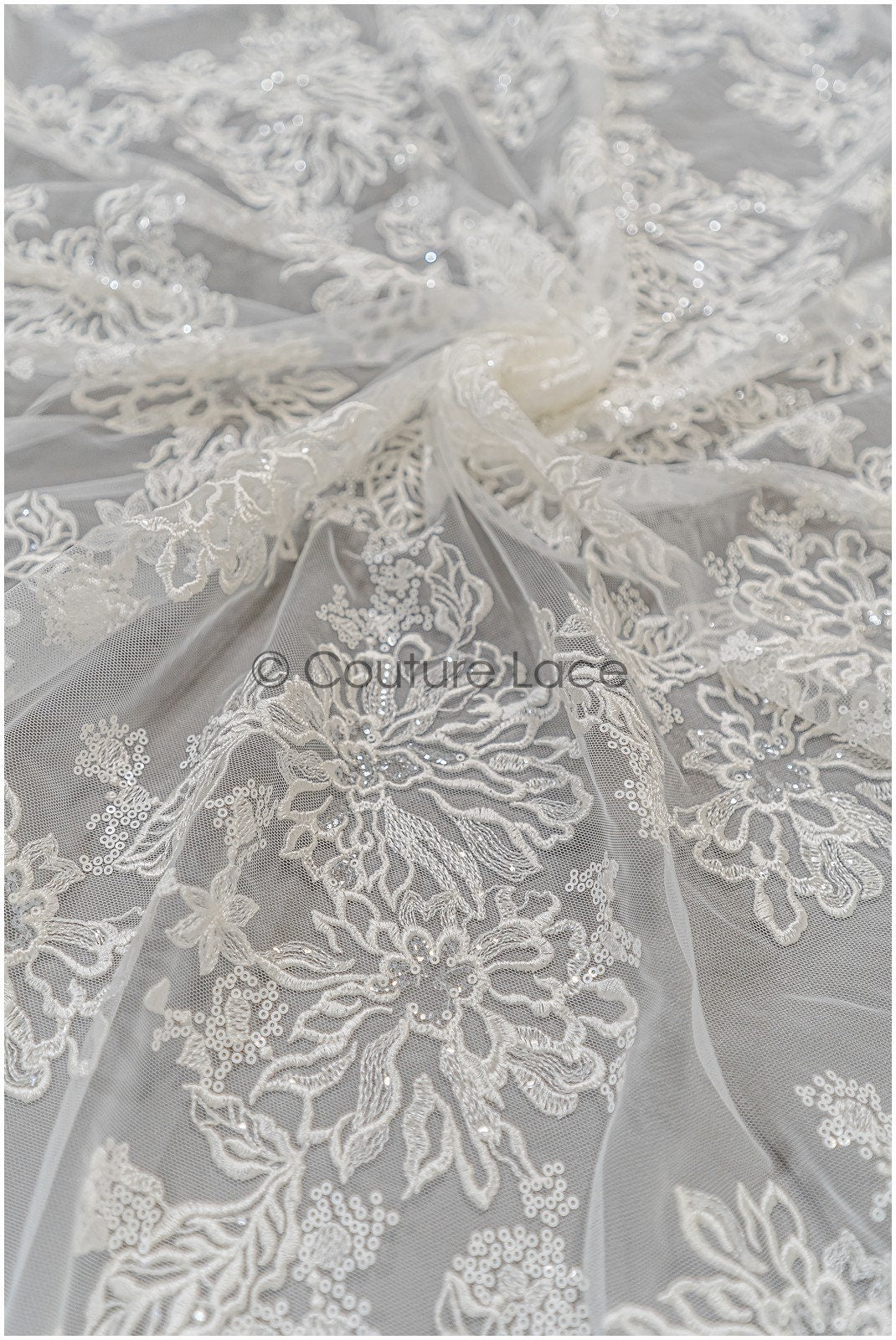 Romantischer Blumen Spitzenstoff/ bestickte Blumenspitze Off-White/ Hochzeitskleid Spitze/ Rosen Spitzenstoff/ Braut Spitze// L21-031N