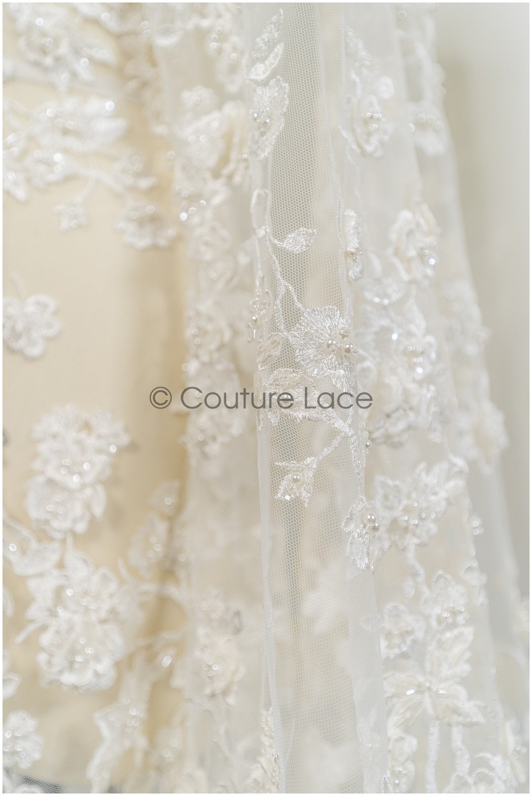 Perlen Braut Spitze mit 3D Blumen/ Couture Spitzenstoff Off-White/ Brautspitze für Brautkleid// L21-041N