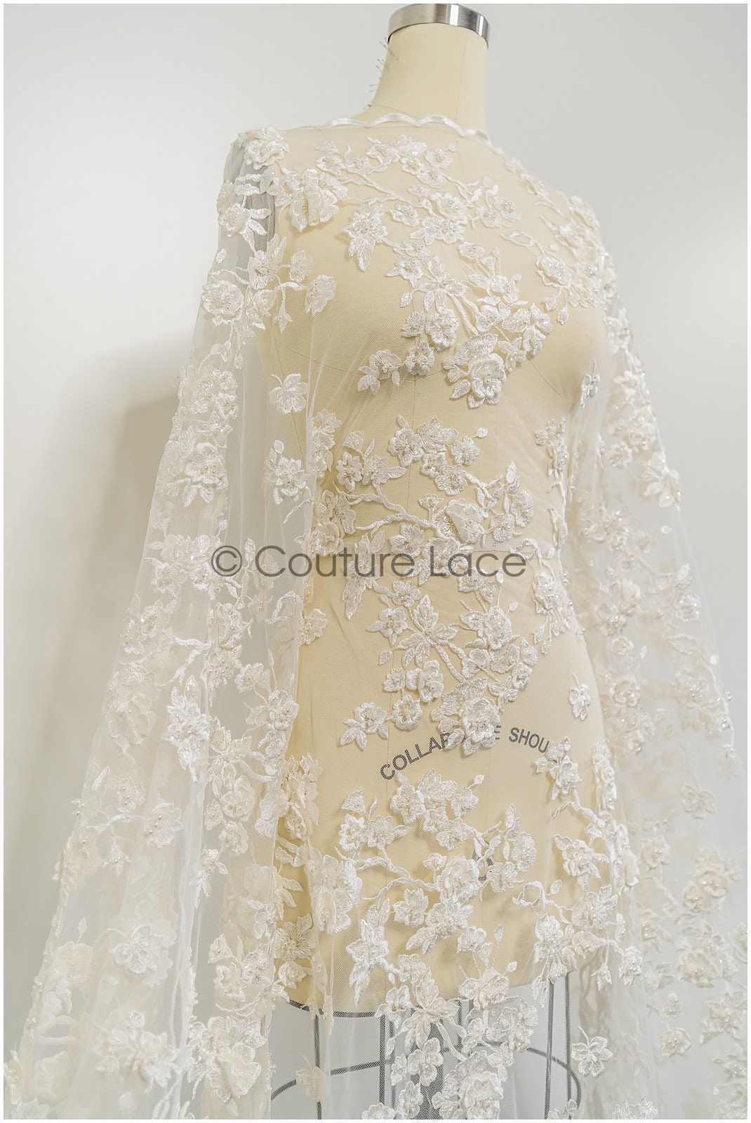 Perlen Braut Spitze mit 3D Blumen/ Couture Spitzenstoff Off-White/ Brautspitze für Brautkleid// L21-041N