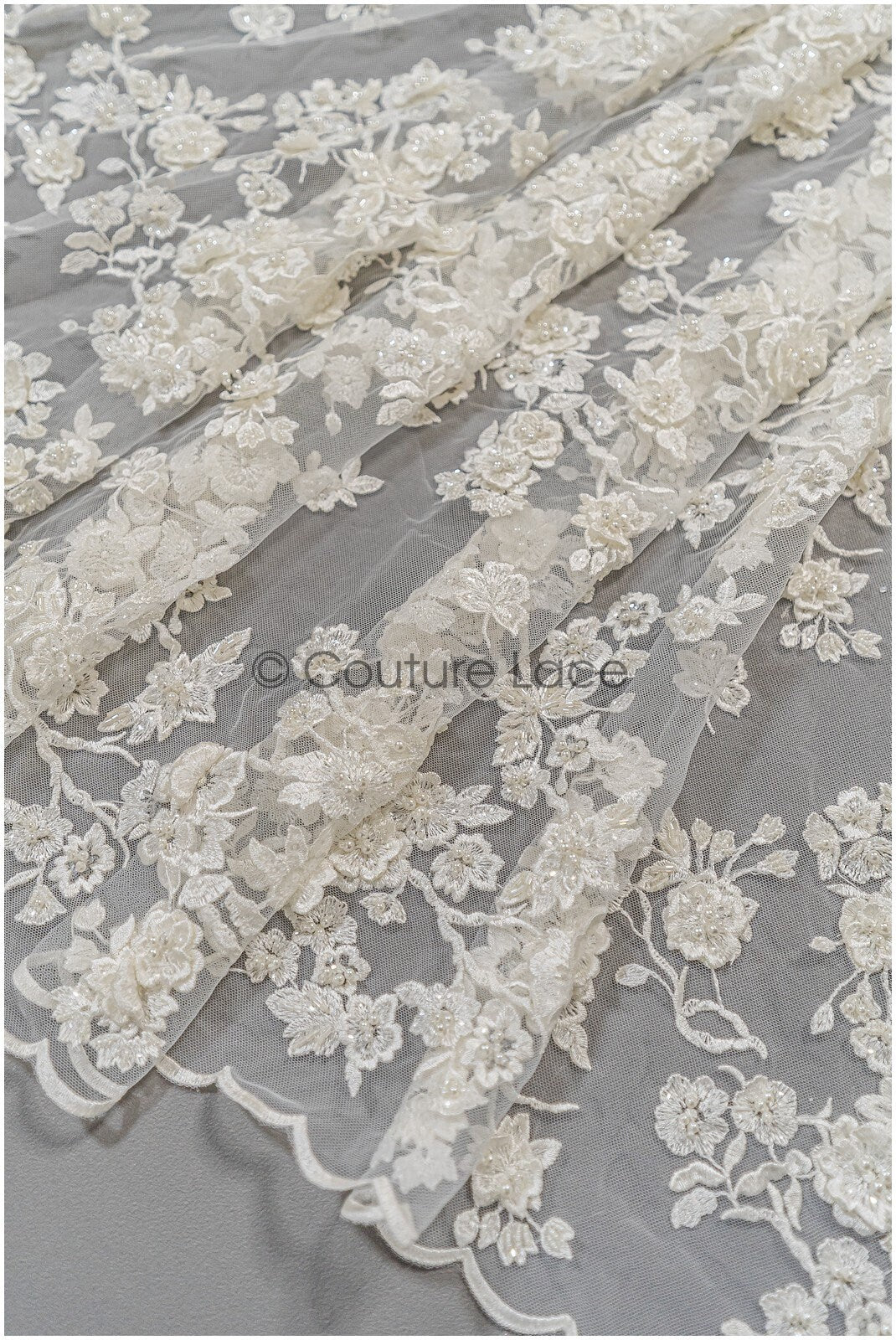 Perlen Braut Spitze mit 3D Blumen/ Couture Spitzenstoff Off-White/ Brautspitze für Brautkleid// L21-041N