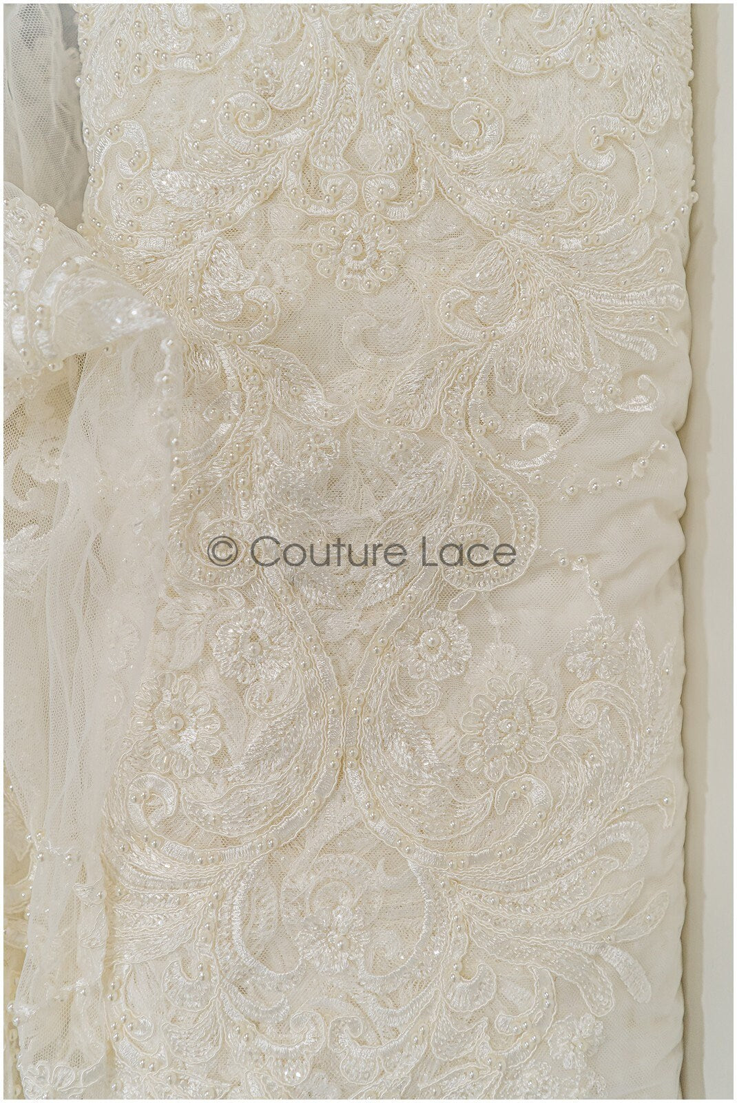 Schwerer Perlen Spitzenstoff für Hochzeitskleider/ Braut Spitzenstoff Off-White/ Hochzeitskleid Spitze mit Perlen/ Brautspitze// L21-047N