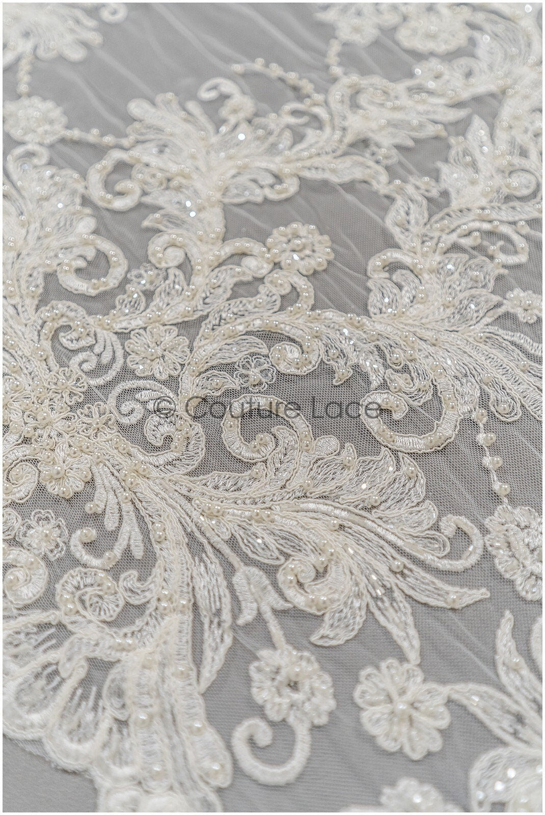 Schwerer Perlen Spitzenstoff für Hochzeitskleider/ Braut Spitzenstoff Off-White/ Hochzeitskleid Spitze mit Perlen/ Brautspitze// L21-047N