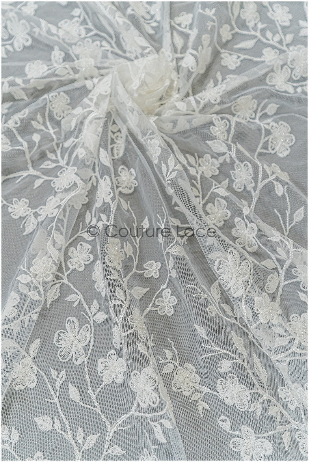 Blüten Spitzenstoff Off-White/ Brautspitze mit Perlen/ Blüten Brautspitze/ Braut Spitze// L21-119