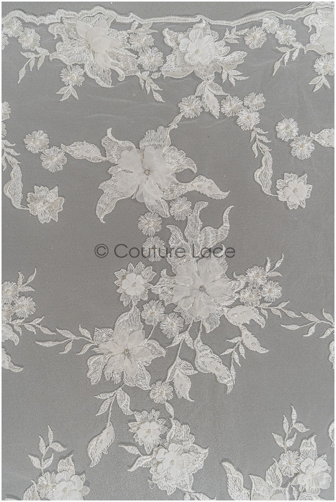 3D Blumen Spitze Off-White/ Braut Spitzen Stoff mit 3D Blumen/ weiche romantische Spitze/ Braut Spitzen Stoff mit Perlen// L21-171B