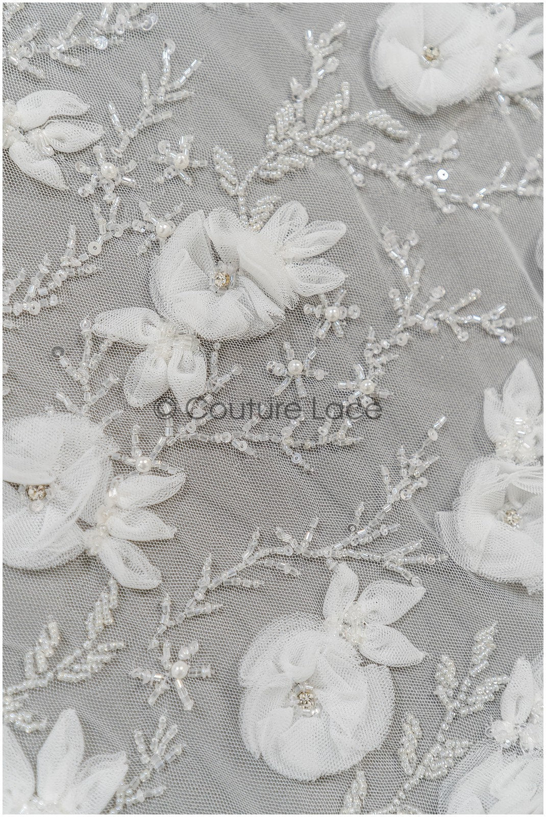 3D Blumen Spitzenstoff Off-White/ Braut Spitzenstoff/ romantische Spitze mit 3D Blumen & Perlen/ Hochzeit Spitzenstoff// L21-133N