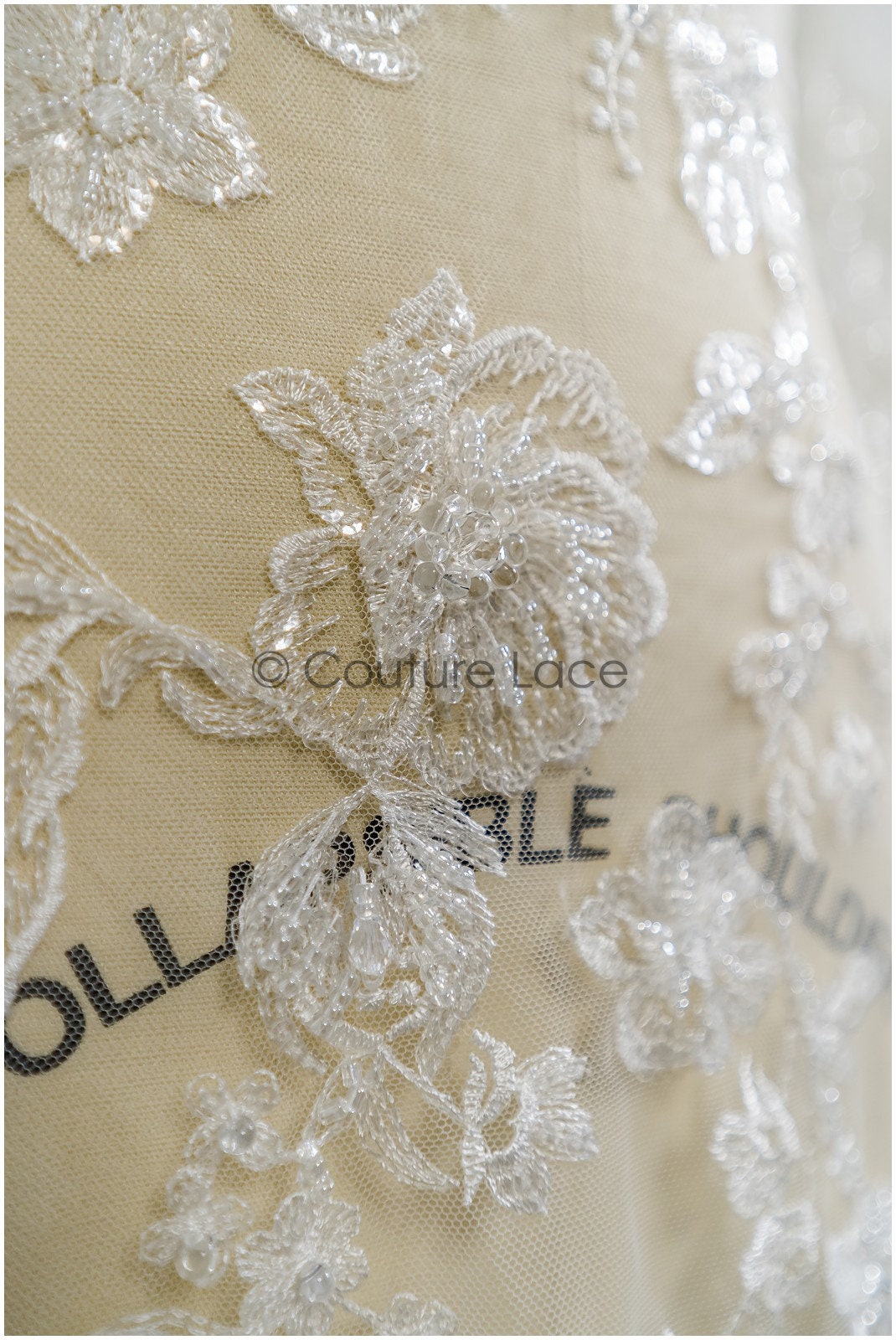 Perlen Spitzenstoff mit Blumenmuster/ Spitzenstoff mit Perlen und Pailletten/ handgemachte Spitze für Brautkleid// L21-092B
