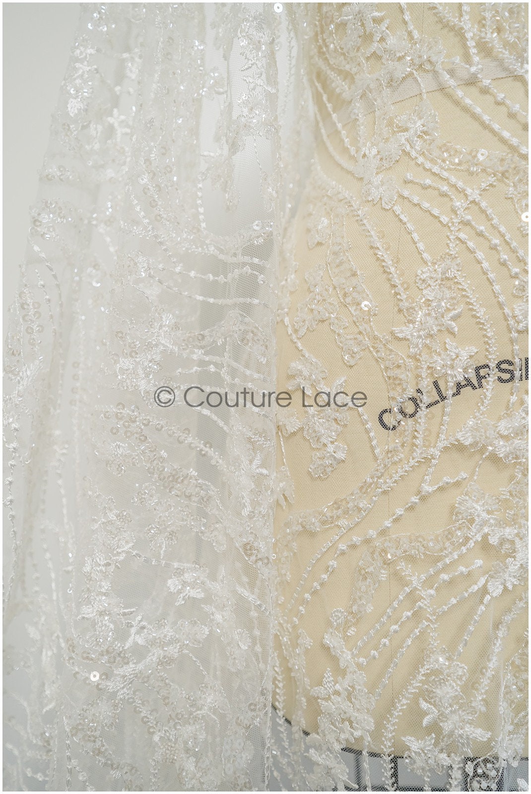 Perlen gestreifter gewellter Spitzenstoff/ Brautspitze Off-White/ Hochzeitskleid Spitze mit Perlen & Pailletten/ Braut Spitzenstoff// L19-309