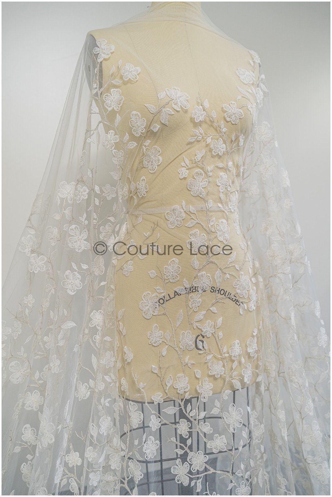 Blüten Spitzenstoff Off-White Silber/ Braut Spitzenstoff/ Blüten Brautspitze/ Brautblüten Spitze// L21-119S