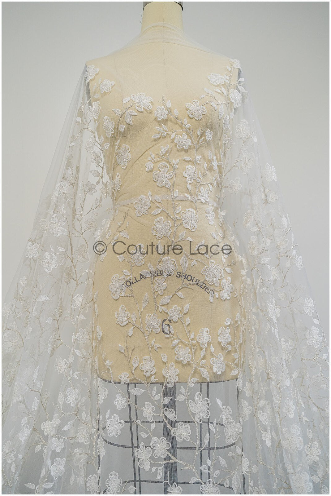 Blüten Spitzenstoff Off-White Silber/ Braut Spitzenstoff/ Blüten Brautspitze/ Brautblüten Spitze// L21-119S