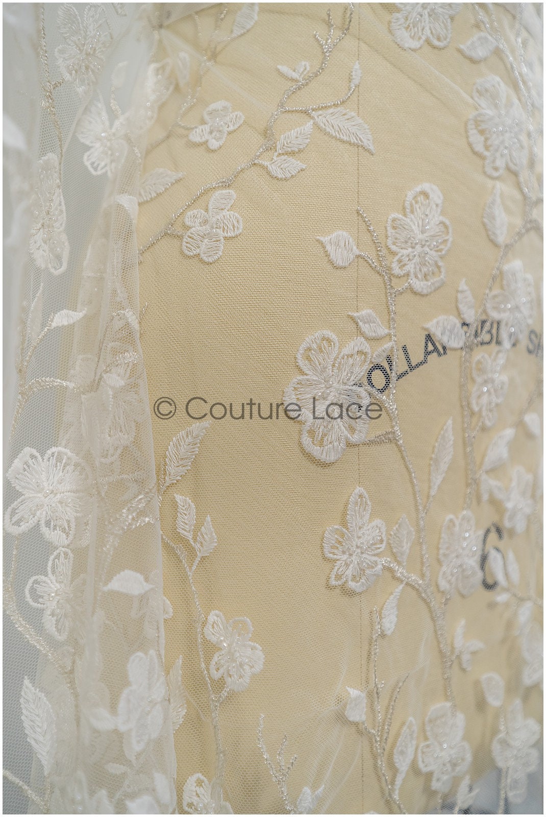 Blüten Spitzenstoff Off-White Silber/ Braut Spitzenstoff/ Blüten Brautspitze/ Brautblüten Spitze// L21-119S