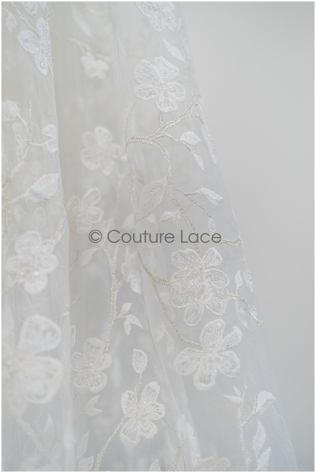 Blüten Spitzenstoff Off-White Silber/ Braut Spitzenstoff/ Blüten Brautspitze/ Brautblüten Spitze// L21-119S