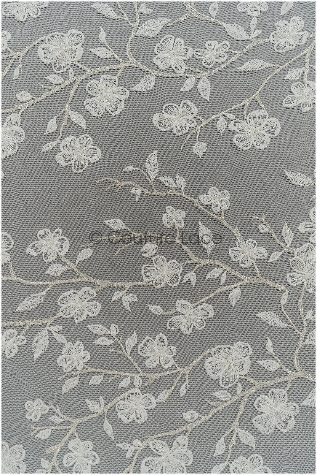 Blüten Spitzenstoff Off-White Silber/ Braut Spitzenstoff/ Blüten Brautspitze/ Brautblüten Spitze// L21-119S