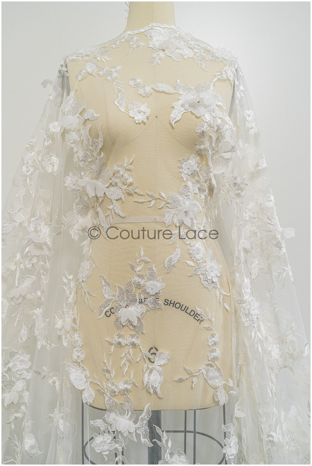 3D Blumen Spitze Off-White/ Braut Spitzen Stoff mit 3D Blumen/ weiche romantische Spitze/ Braut Spitzen Stoff mit Perlen// L21-171B