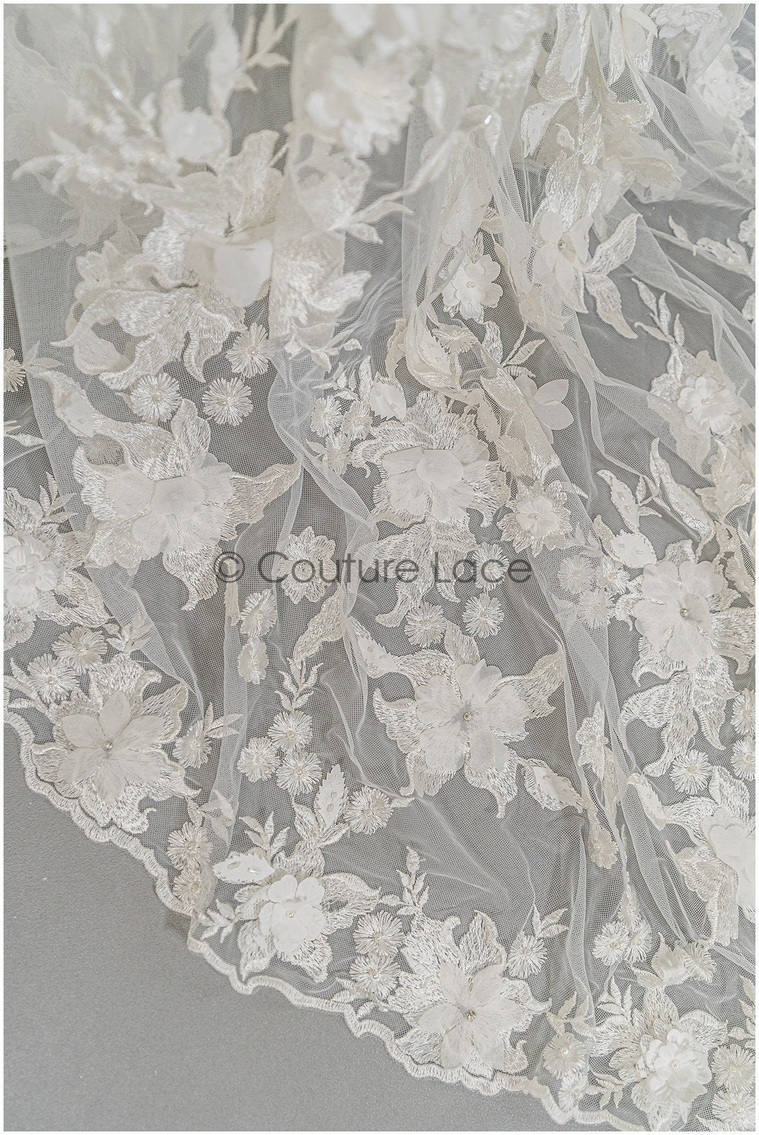 3D Blumen Spitze Off-White/ Braut Spitzen Stoff mit 3D Blumen/ weiche romantische Spitze/ Braut Spitzen Stoff mit Perlen// L21-171B
