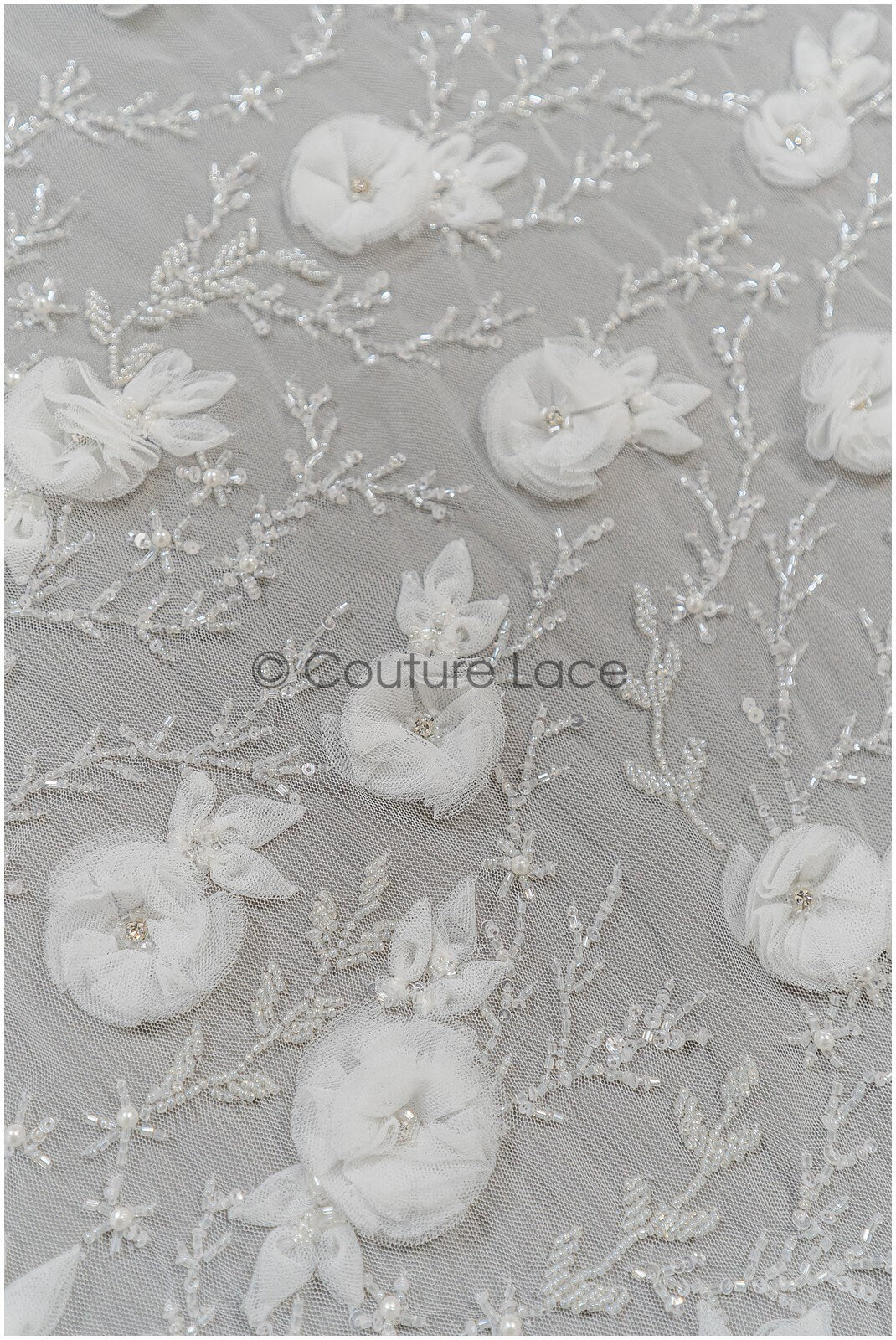 3D Blumen Spitzenstoff Off-White/ Braut Spitzenstoff/ romantische Spitze mit 3D Blumen & Perlen/ Hochzeit Spitzenstoff// L21-133N