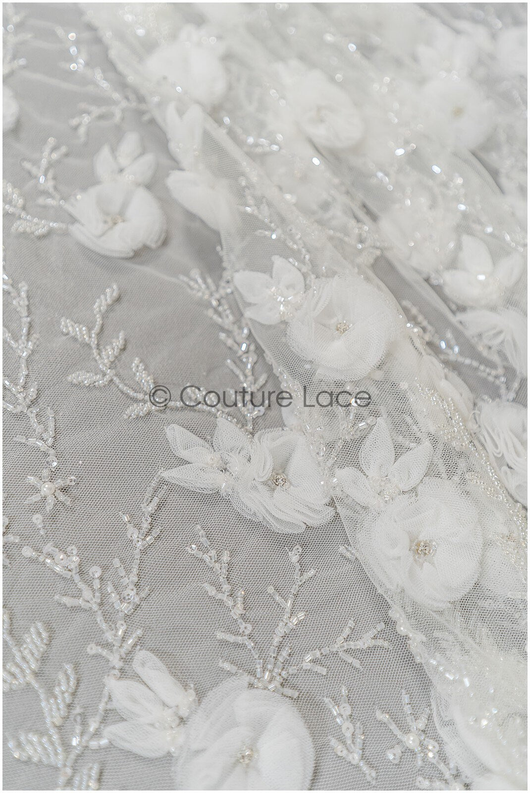 3D Blumen Spitzenstoff Off-White/ Braut Spitzenstoff/ romantische Spitze mit 3D Blumen & Perlen/ Hochzeit Spitzenstoff// L21-133N