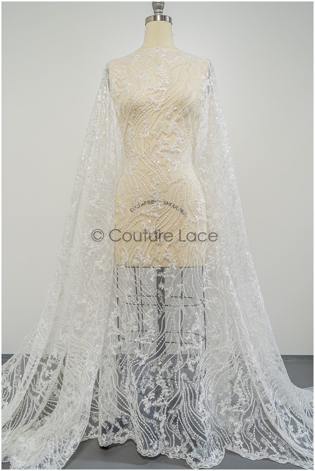 Perlen gestreifter gewellter Spitzenstoff/ Brautspitze Off-White/ Hochzeitskleid Spitze mit Perlen & Pailletten/ Braut Spitzenstoff// L19-309