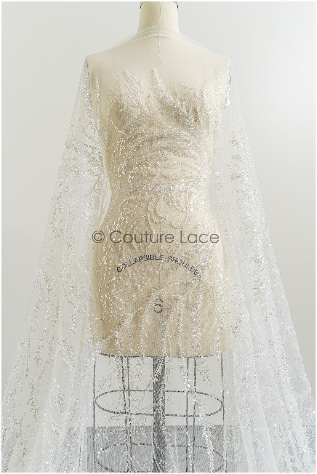 Schwerer Perlen Spitzenstoff mit Streifen/ Brautspitzenstoff Off-White/ Brautspitze mit Perlen & Pailletten/ perlengeflochtene Brautspitze// L21-181B