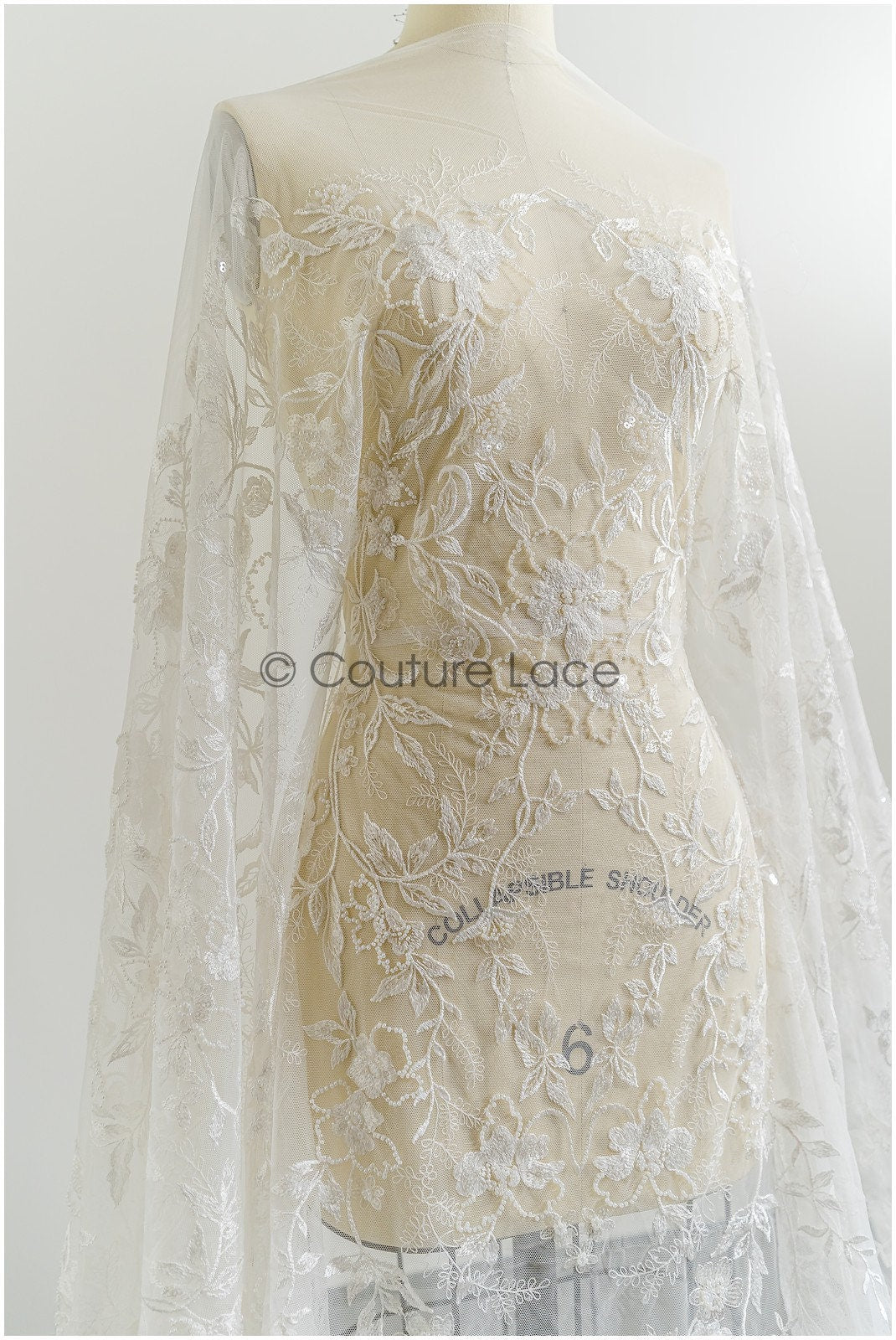 Weicher Perlen Spitzenstoff mit Blumen & Astmuster/ florale Brautspitze/ Couture Braut Spitzenstoff// L21-086B
