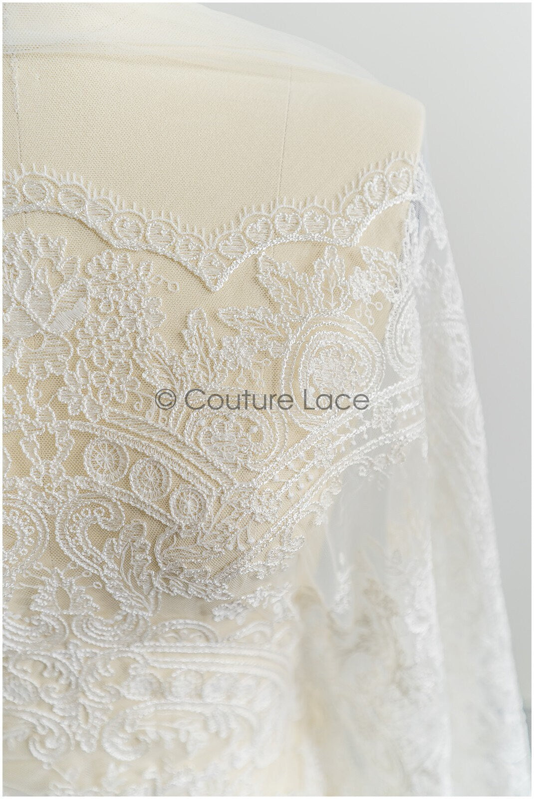 Weiche Braut Spitze Off-White/ Orientalische Braut Spitze/ Boho Spitzenstoff für Brautkleid// L21-044B